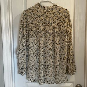 Beautiful floral blouse size medium